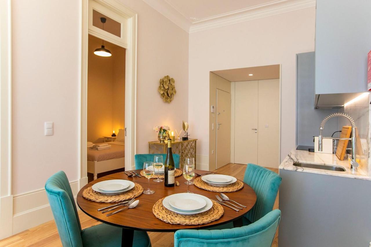 Lovelystay - 2Br Flat With Ac In Duque De Loule Porto Exterior photo